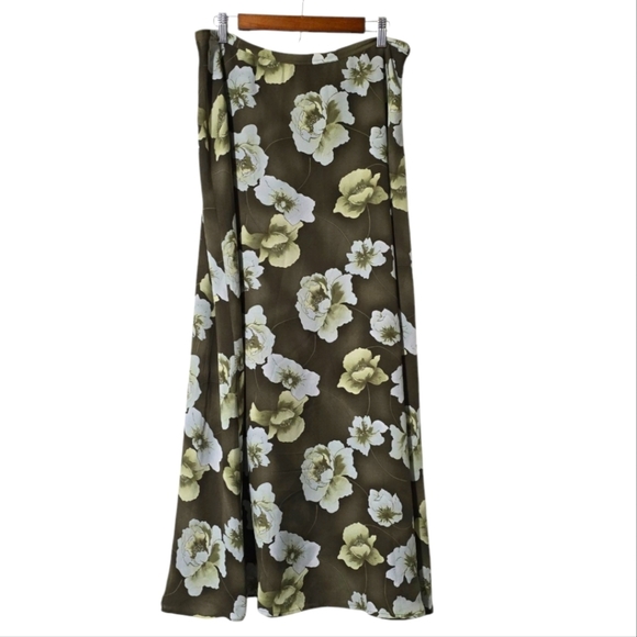 Valerie Stevens Silk Green Floral Maxi Skirt - Picture 1 of 5